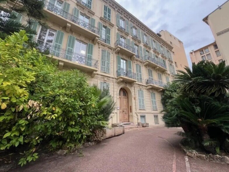 Bureau dans Nice à louer - Photo de l’immeuble – Image 2 sur 24