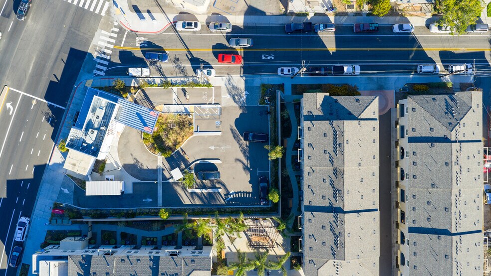 7393 El Cajon Blvd, La Mesa, CA à vendre - Aérien – Image 2 sur 21