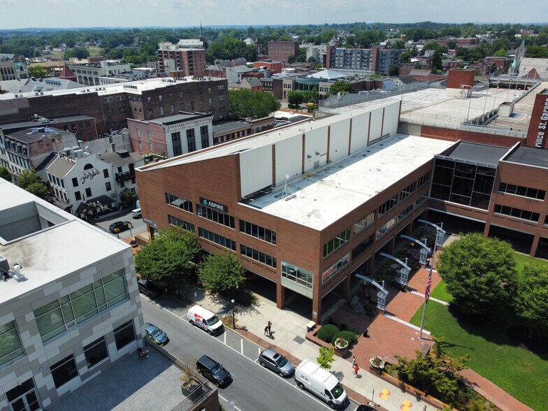 100 N Queen St, Lancaster, PA à vendre - Photo de l’immeuble – Image 1 sur 60