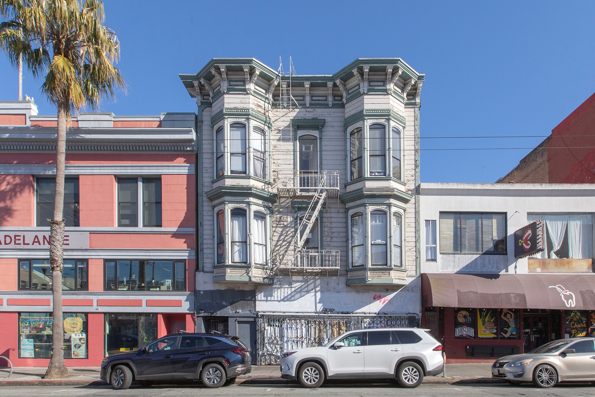 2317 Mission St, San Francisco, CA à louer Photo de l’immeuble– Image 1 sur 2