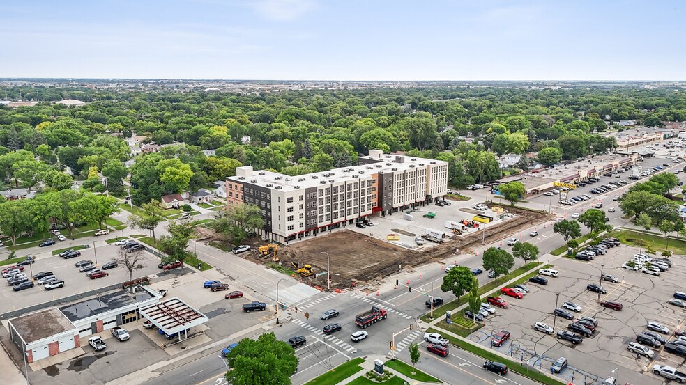 1621 University Dr S, Fargo, ND à louer - Photo de l’immeuble – Image 3 sur 7