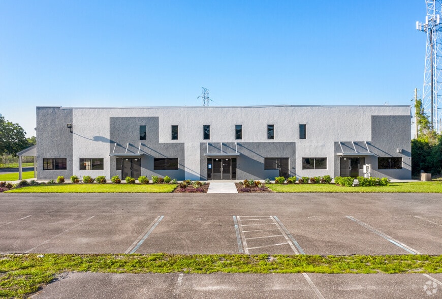 5300 Ulmerton Rd, Clearwater, FL à vendre - Photo de l’immeuble – Image 3 sur 21