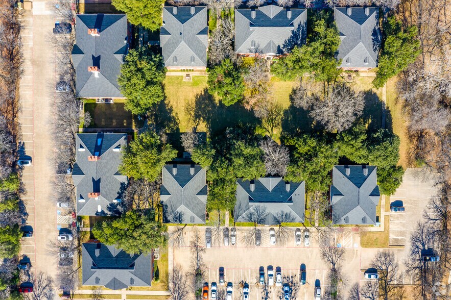 2003 E Lamar Blvd, Arlington, TX à louer - Photo de l’immeuble – Image 3 sur 3