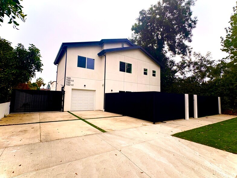 7322 Newcastle Ave, Reseda, CA à vendre - Photo de l’immeuble – Image 1 sur 41