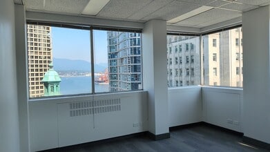 409 Granville St, Vancouver, BC à louer Photo intérieure– Image 2 sur 6