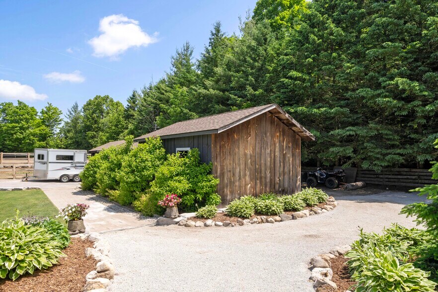 11636 Sixth Line Nassagaweya, Milton, ON à vendre - Photo de l’immeuble – Image 3 sur 28