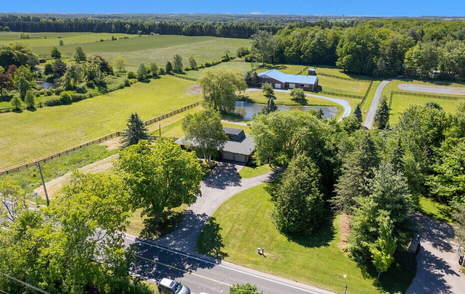 6375 17th Sideroad, Schomberg, ON à vendre - Photo de l’immeuble – Image 2 sur 17