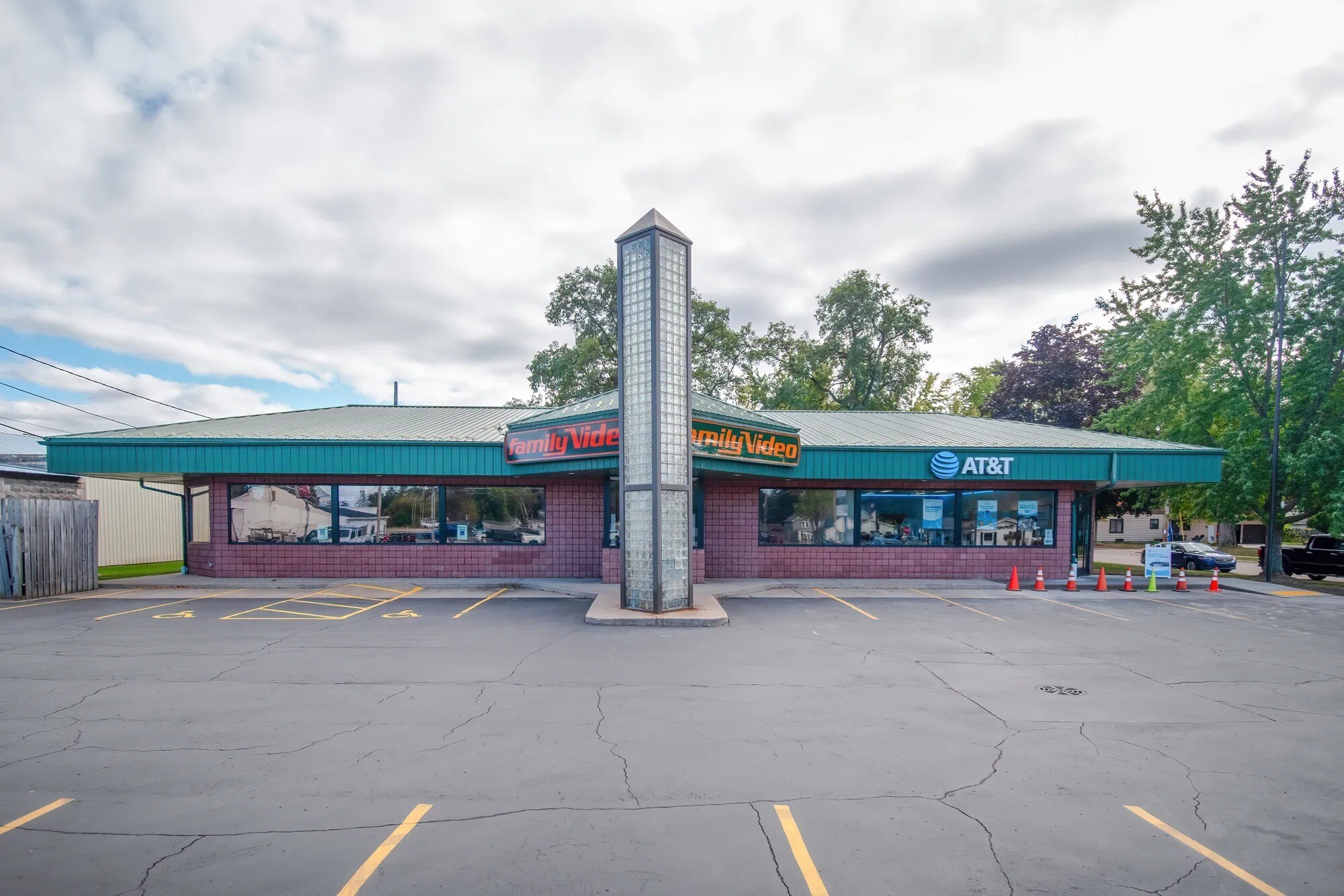 606 E Green Bay St, Shawano, WI à louer Photo de l’immeuble– Image 1 sur 7
