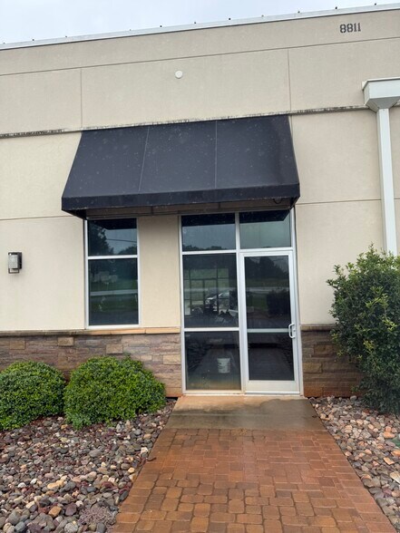 8811 Charlotte Hwy, Fort Mill, SC à louer - Photo de l’immeuble – Image 3 sur 8