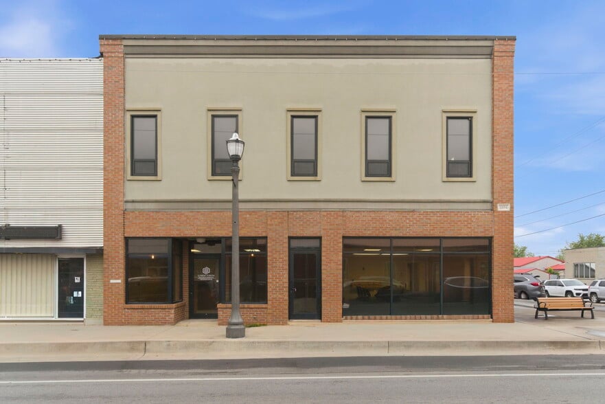 805 Main St, Cassville, MO à vendre - Photo principale – Image 1 sur 39