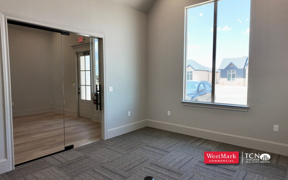 6923 82nd st, Lubbock, TX à louer - Photo de l’immeuble – Image 3 sur 7