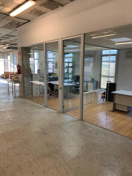 Industriel/Logistique dans L'Hospitalet de Llobregat, Barcelona à vendre - Photo intérieure – Image 1 sur 1