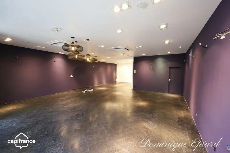 Local commercial dans Niort à louer - Photo de l’immeuble – Image 1 sur 4