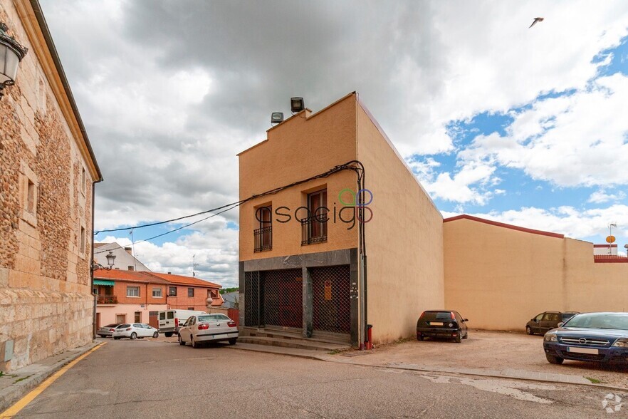 Local commercial dans Yunquera de Henares, Guadalajara à vendre - Photo de l’immeuble – Image 3 sur 34