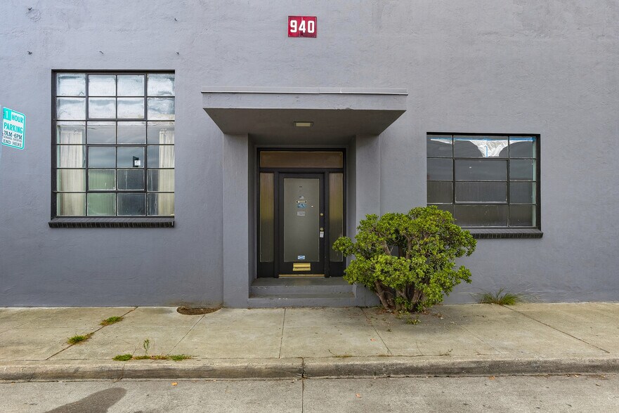 940 S Amphlett Blvd, San Mateo, CA à vendre - Photo de l’immeuble – Image 2 sur 17