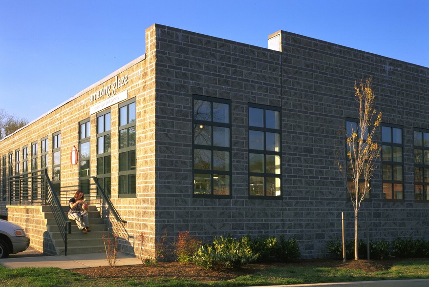 1340 Smith Ave, Baltimore, MD à louer - Photo de l’immeuble – Image 2 sur 8