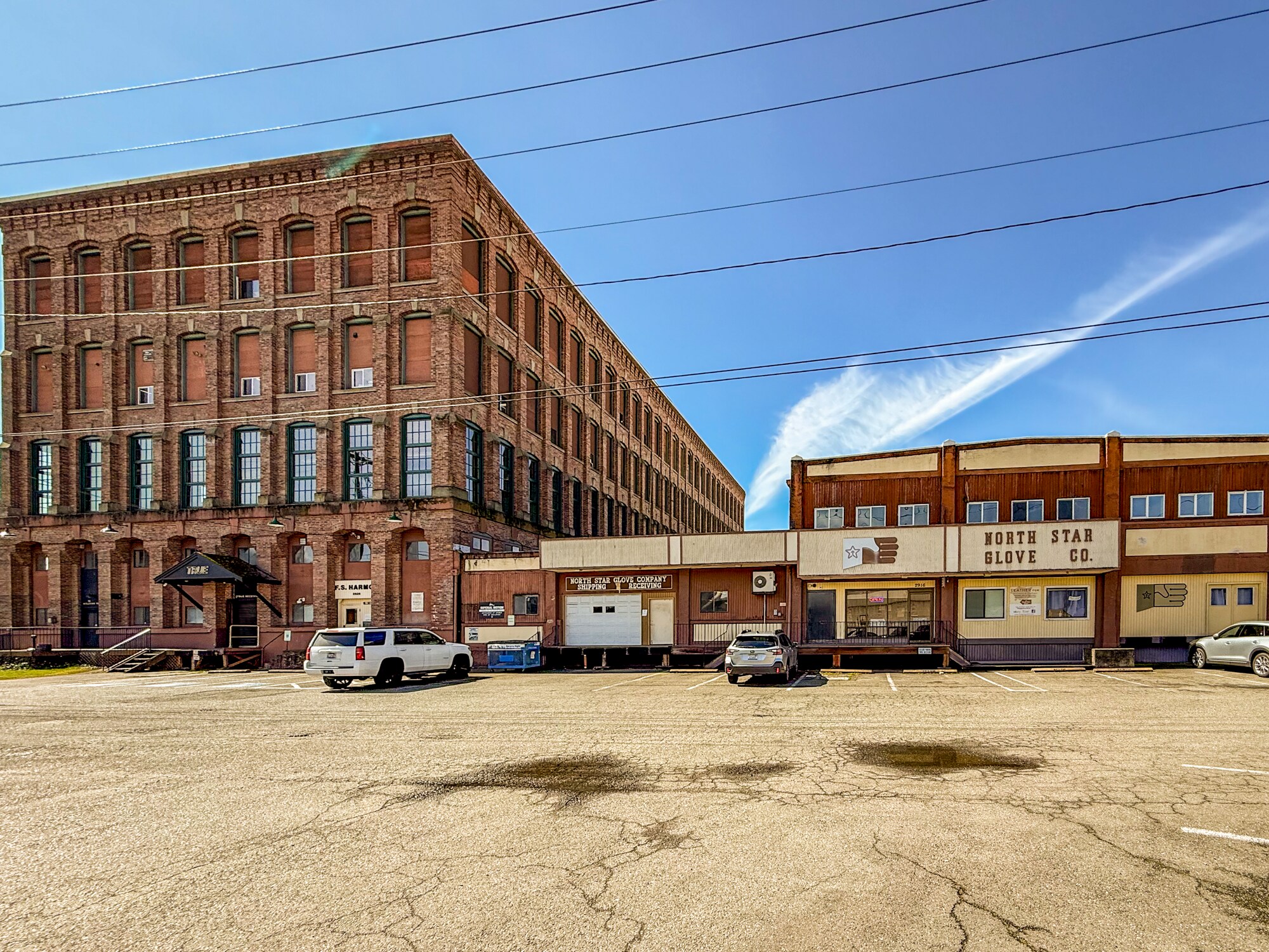 2916-2926 S Steele St, Tacoma, WA à louer Photo principale– Image 1 sur 6