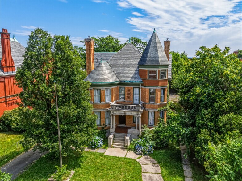14 Wethersfield Ave, Hartford, CT à vendre - Photo de l’immeuble – Image 2 sur 31