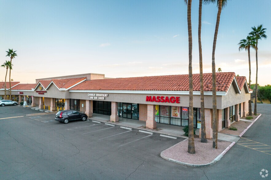 6045-6245 W Chandler Blvd, Chandler, AZ à louer - Photo principale – Image 3 sur 13