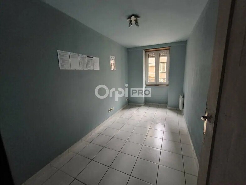 Bureau dans Brive-la-Gaillarde à louer - Photo de l’immeuble – Image 3 sur 9
