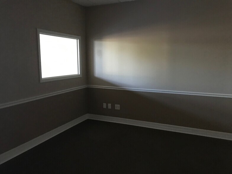 122-144 N Old Dixie Hwy, Lady Lake, FL à louer - Photo de l’immeuble – Image 2 sur 5