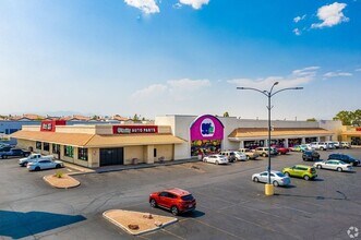 4900-4910 E Tropicana Ave, Las Vegas, NV à louer Photo de l’immeuble– Image 1 sur 9