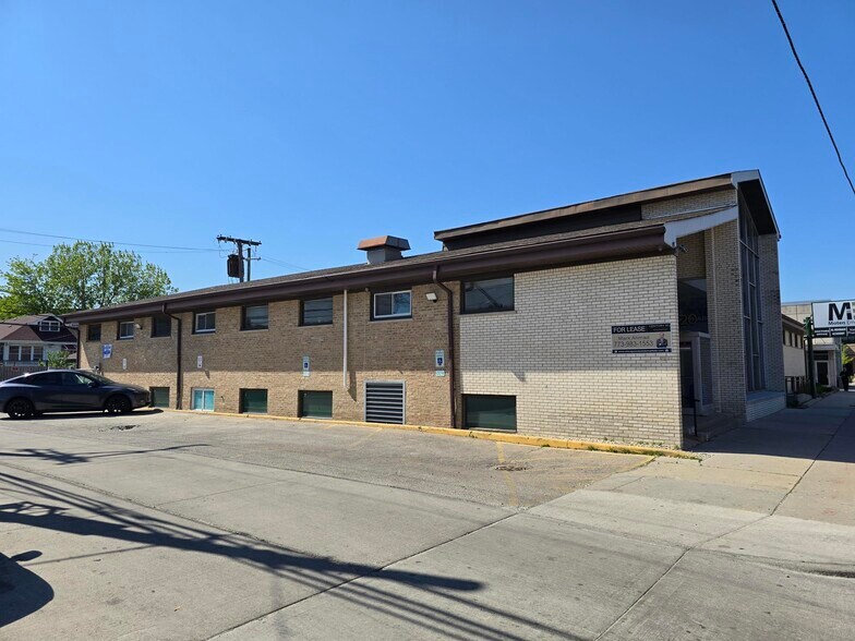 6420 N California Ave, Chicago, IL à louer - Photo de l’immeuble – Image 2 sur 17