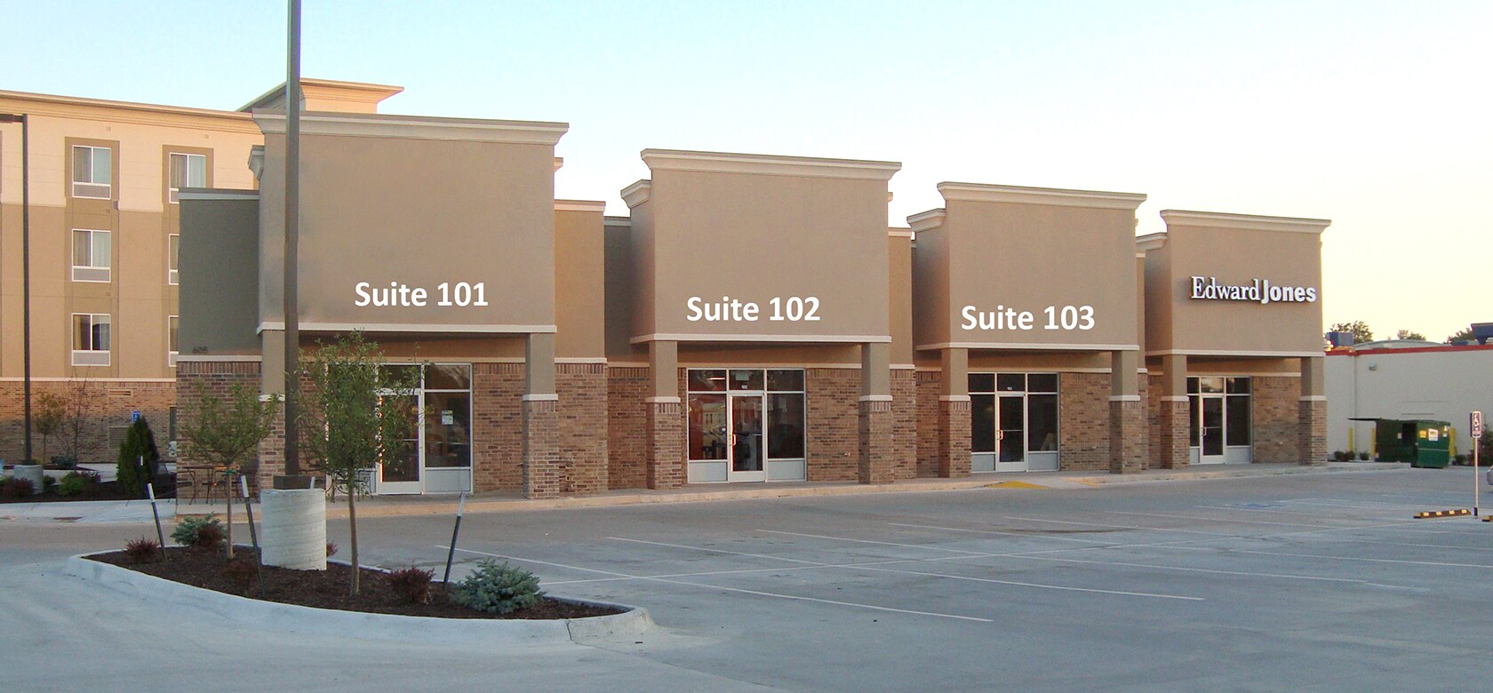 605 NW US Highway 24, Topeka, KS à louer Photo de l’immeuble– Image 1 sur 5