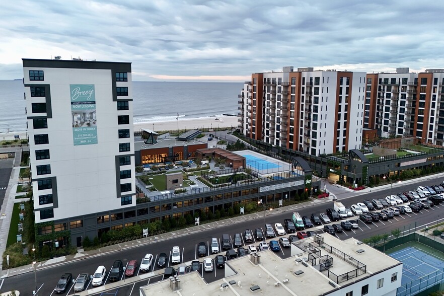 100-190 E Broadway, Long Beach, NY à louer - Photo de l’immeuble – Image 2 sur 9