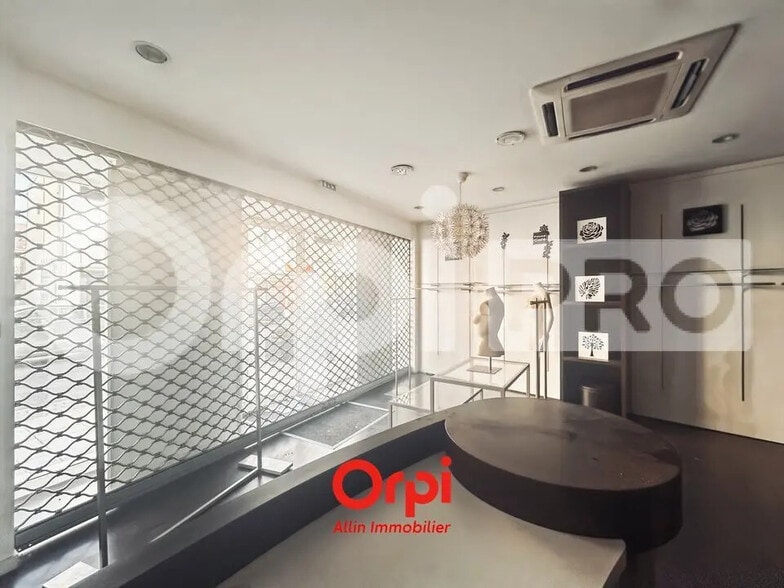 Local commercial dans Montluçon à louer - Photo intérieure – Image 2 sur 5