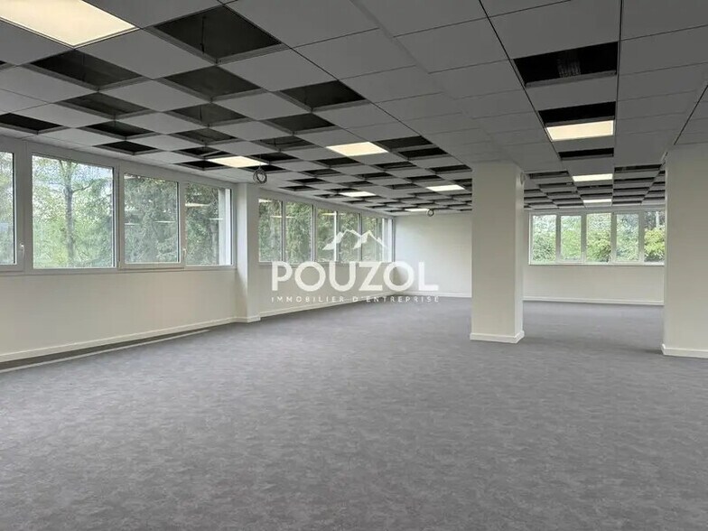 Bureau dans Clermont-Ferrand à louer - Photo intérieure – Image 1 sur 11