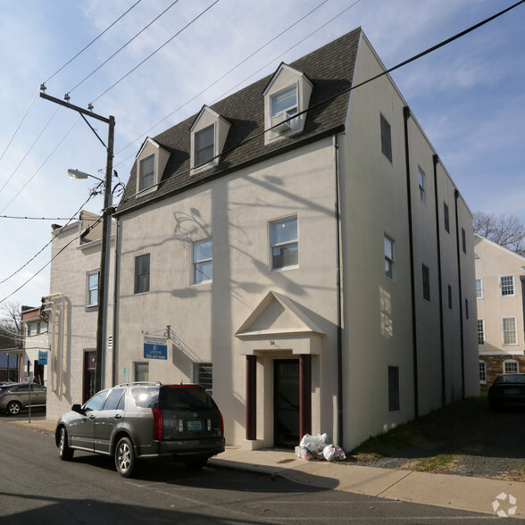 30-34 S 2nd St, Warrenton, VA à louer - Photo de l’immeuble – Image 2 sur 4