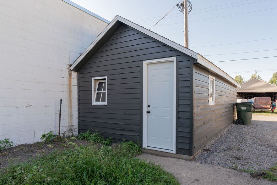 28 Main St W, Richmond, MN à vendre - Photo de l’immeuble – Image 3 sur 11