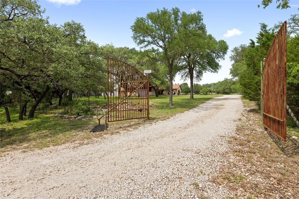 704 FM 2325, Wimberley, TX à vendre Photo de l’immeuble– Image 1 sur 15