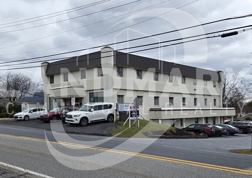 4601 Locust Ln, Harrisburg, PA à louer - Photo principale – Image 1 sur 1