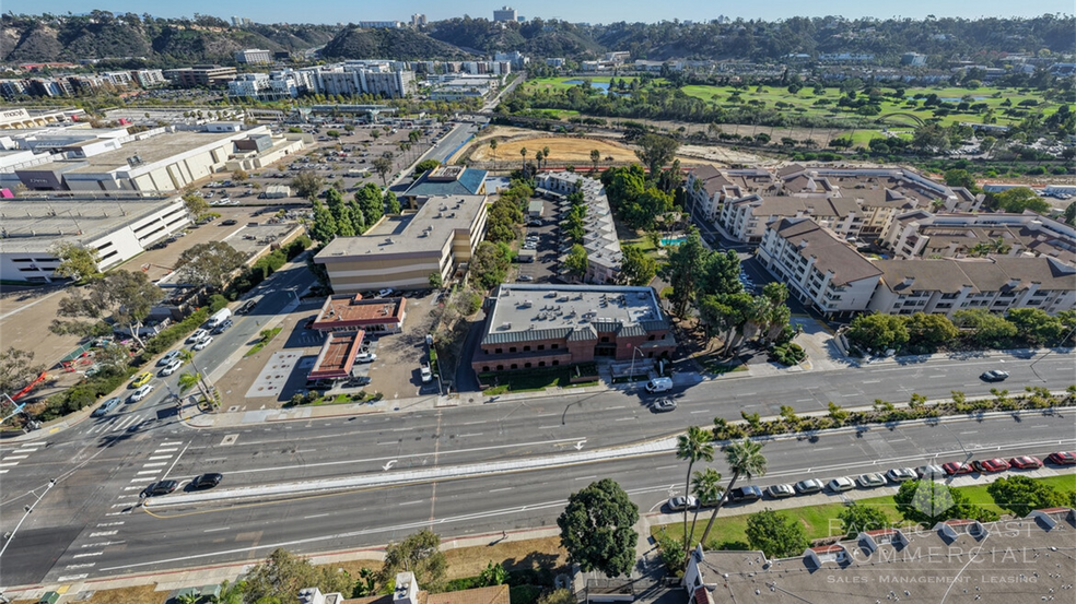 6863 Friars Rd, San Diego, CA à louer - Photo de l’immeuble – Image 3 sur 13