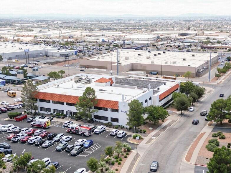 7500 Viscount Blvd, El Paso, TX à vendre - Photo de l’immeuble – Image 3 sur 34