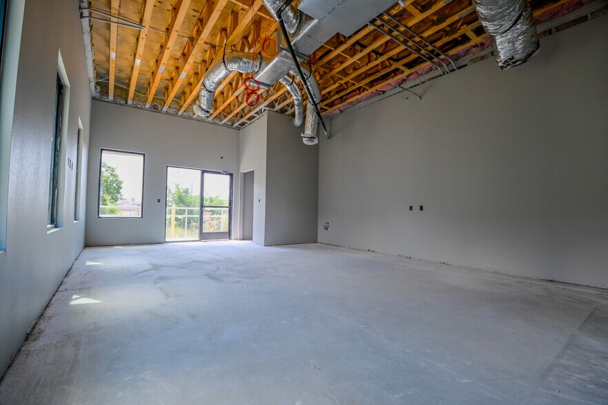 3939 Thousand Oaks Dr, San Antonio, TX à vendre - Photo de l’immeuble – Image 3 sur 5