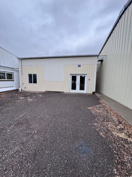2180 E Main St, Montrose, CO à louer - Photo de l’immeuble – Image 3 sur 31