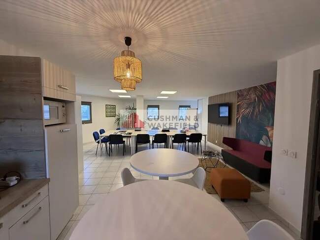 Plus de détails pour Bureau à louer