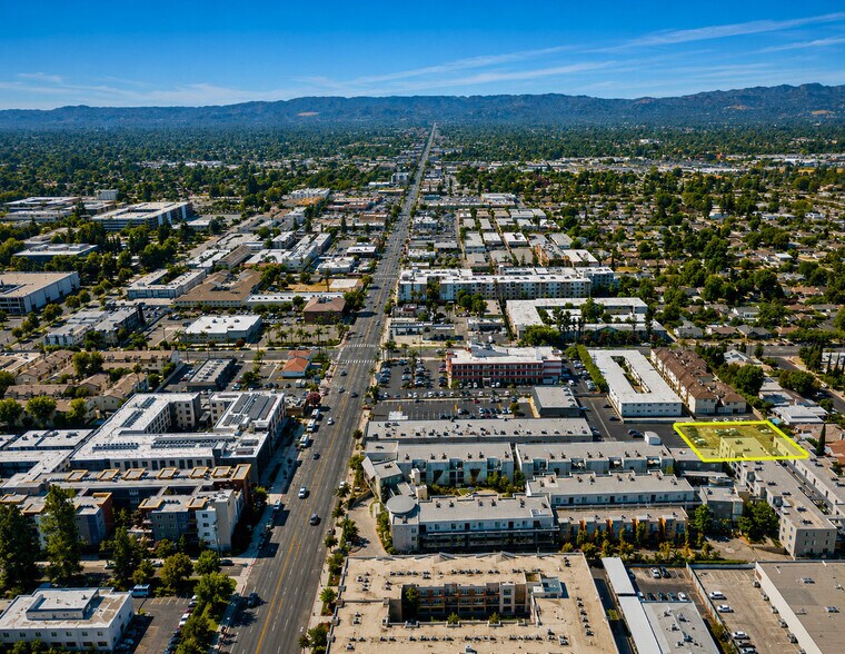 9532 Gladbeck Ave, Northridge, CA à louer - Photo de l’immeuble – Image 2 sur 5