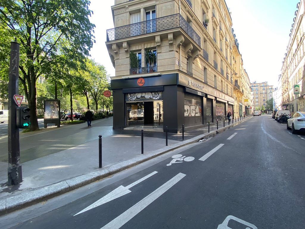 Local commercial dans Paris à louer Photo de l’immeuble– Image 1 sur 11