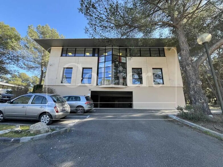 1330 Avenue Jean-René Guillibert Gautier De La Lauzière, Aix-en-Provence à louer - Photo de l’immeuble – Image 2 sur 11