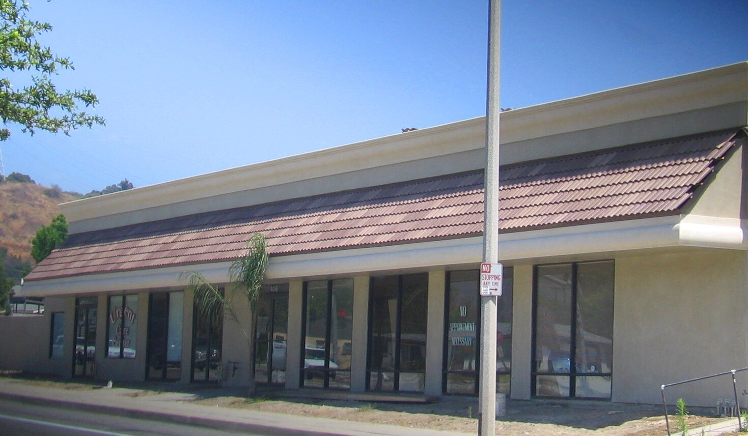 402-408 W Baseline Rd, Glendora, CA à louer Photo principale– Image 1 sur 6