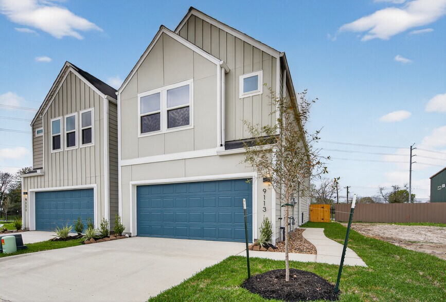 2007 Rocky Sharp Trl, Houston, TX à vendre - Photo principale – Image 1 sur 1