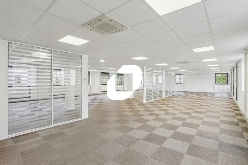 Bureau dans Chatou à louer - Photo de l’immeuble – Image 1 sur 11