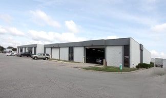 Plus de détails pour 7148-7208 E 86th St, Indianapolis, IN - Local d'activités à louer