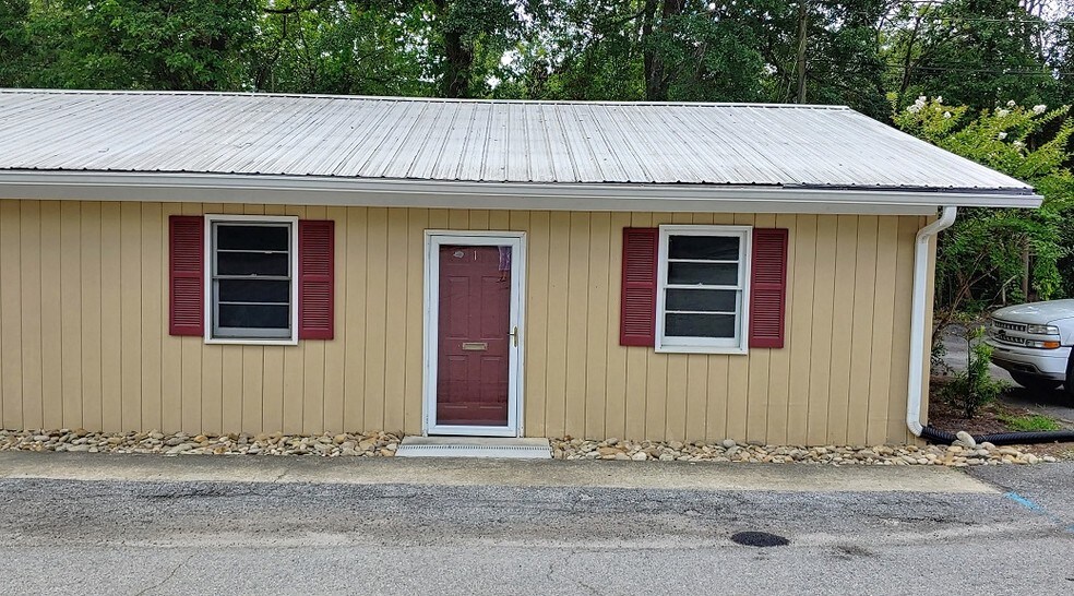 322 A S Lake Dr, Lexington, SC à louer - Photo de l’immeuble – Image 2 sur 2