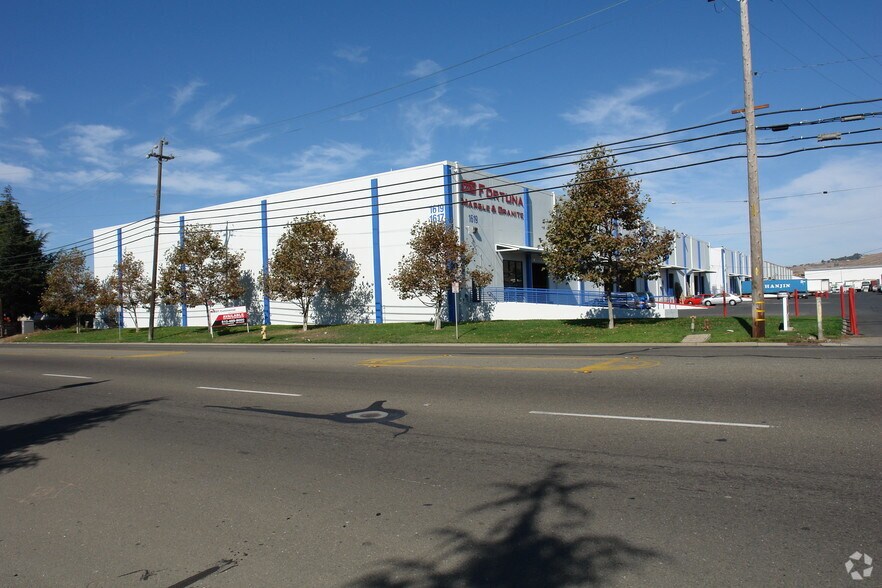 1609-1617 Whipple Rd, Hayward, CA à louer - Photo de l’immeuble – Image 3 sur 10