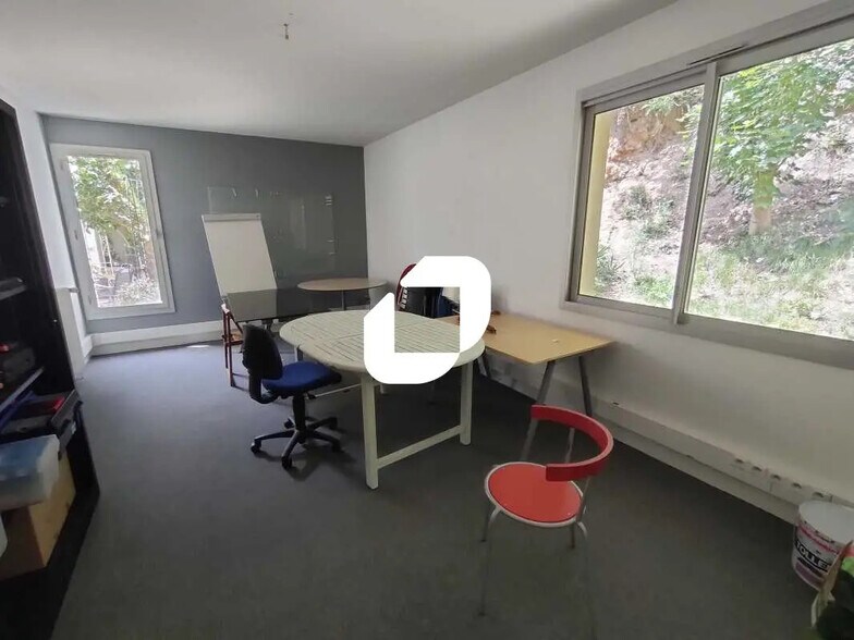 Bureau dans Jouy-en-Josas à louer - Photo de l’immeuble – Image 3 sur 9